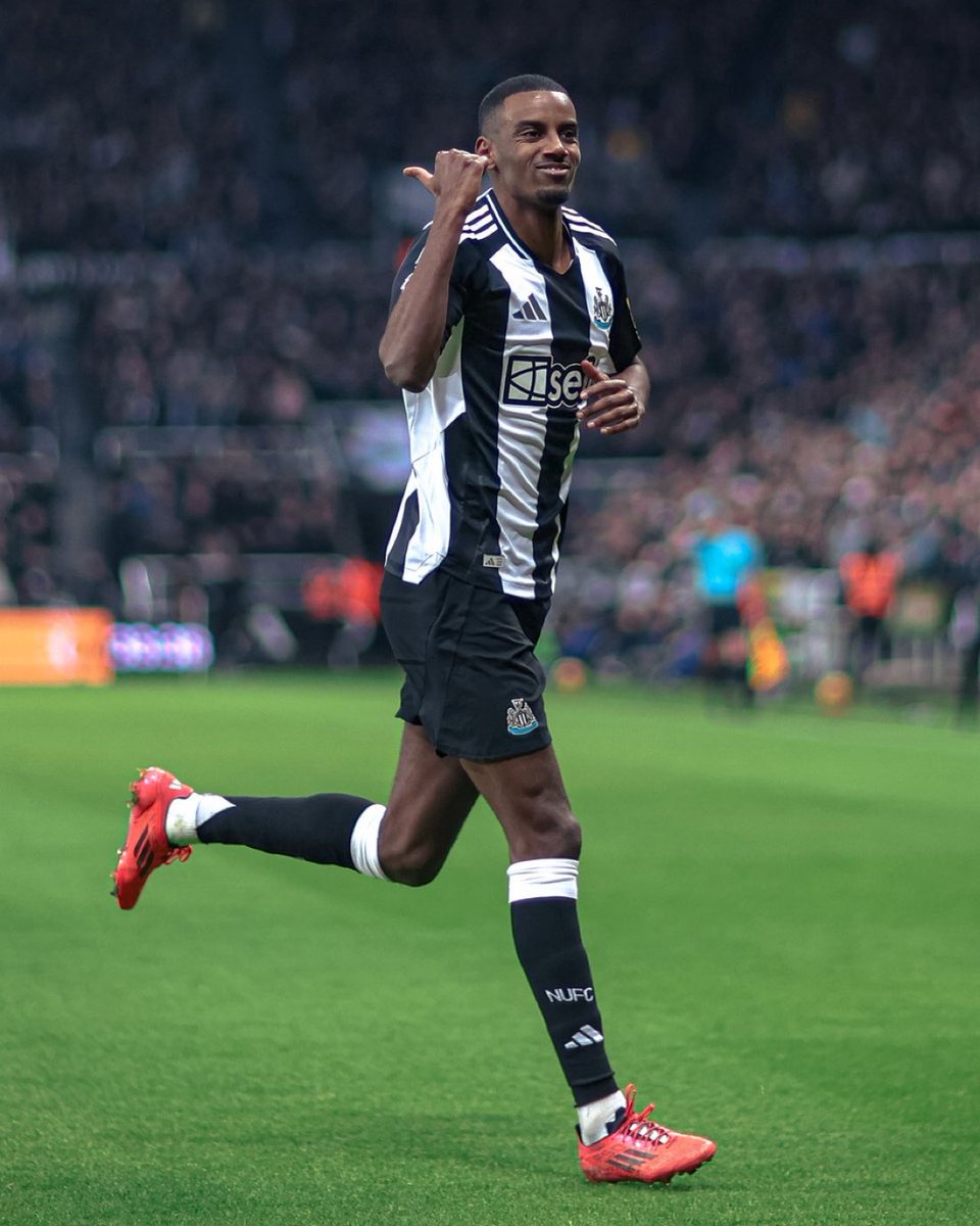 UniversLFC's tweet image. 🔎🗣 Ben Jacobs sur Alexander Isak :

Newcastle s’attend à une offre de Liverpool, mais les Reds avanceront étape par étape. Ils ne feront aucune proposition “à l’aveugle”, et attendent un signal clair des Magpies.

➡️ Si Newcastle parvient à trouver un remplaçant, leur position…