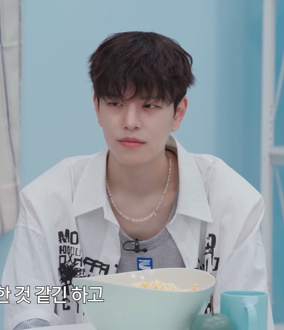 puppimjj's tweet image. 팬미때랑 머리 똑같네??