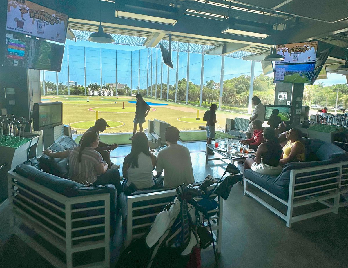 AFPFlorida's tweet image. A strong show of grassroots energy in West Palm Beach with great conversations and plenty of swings over some golf! #FlaPol @AFPhq