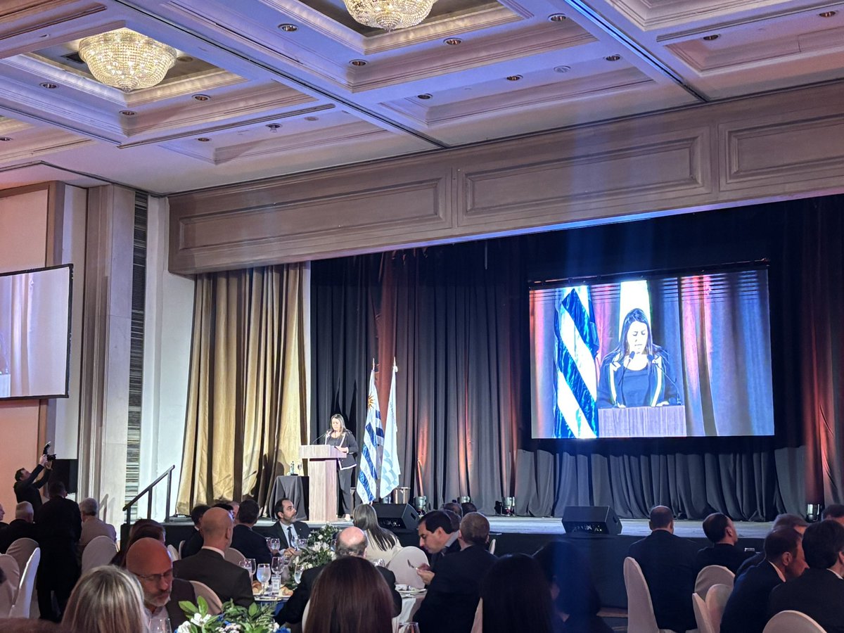 En el 109 Aniversario del Centro de Navegación <a href="/cennaveuy/">Centro de Navegación</a> Gracias por la invitación.