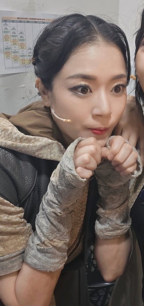 2hill_star's tweet image. … 무슨 할말이라도…?                          아뇽