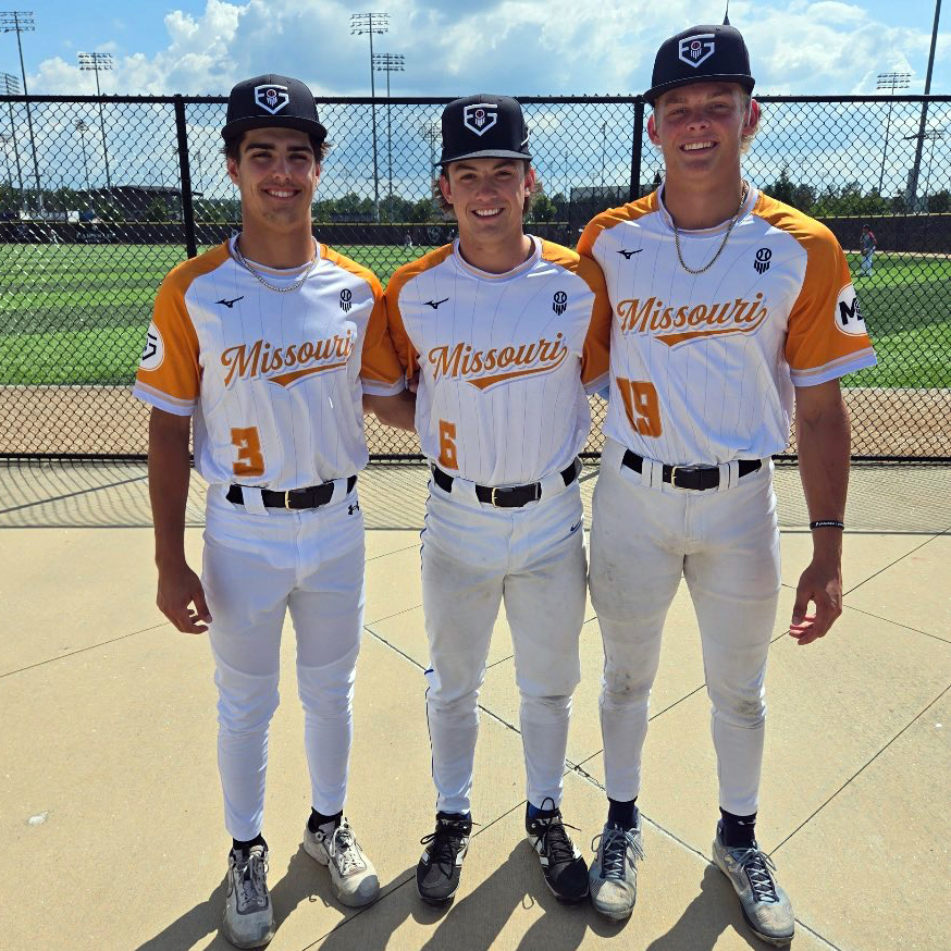 GoHawklets's tweet image. Three @HawkletBaseball players were selected to represent Team Missouri at the Class of 2027 Prep Baseball Future Games in Atlanta!
Owen Hughes &apos;27 (LHP), Peter Nickson &apos;27 (SS), &amp;amp; Warren Robertson &apos;27 (OF) helped Missouri go 2-1 this weekend against top players in the country!