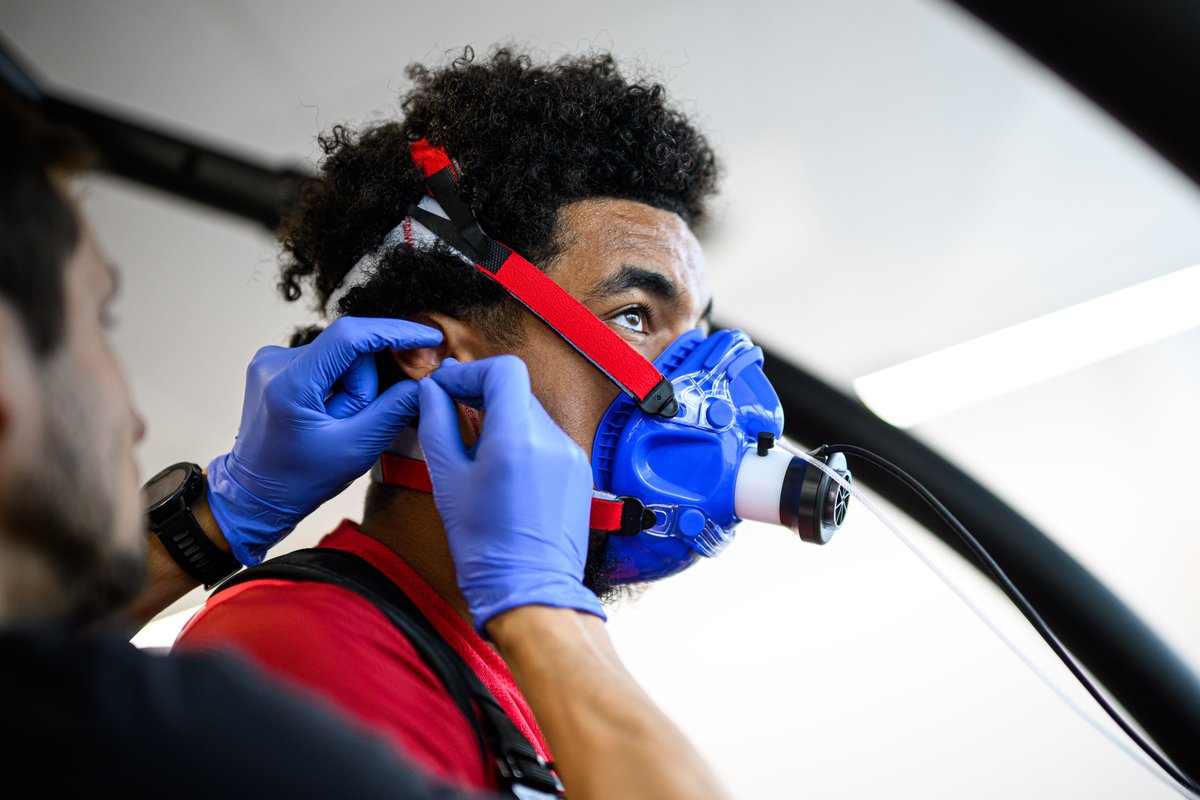 bayer04_es's tweet image. Empieza la pretemporada para Tillman 🔧
#SomosBayer04 🖤❤️