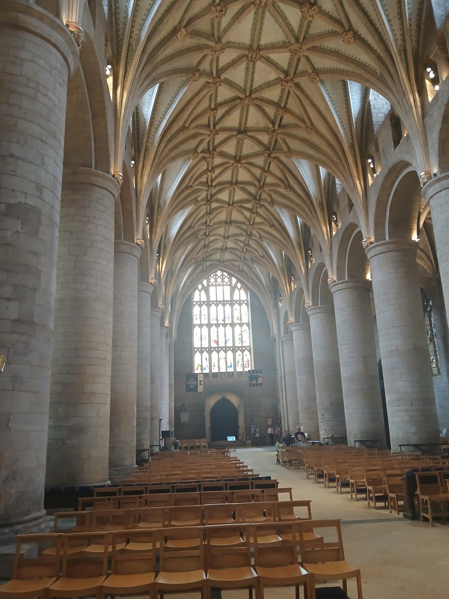 simongarrard2's tweet image. And so to Tewksbury today to visit the Abbey with its connections to the Wars of the Roses and the battle of 1471 .