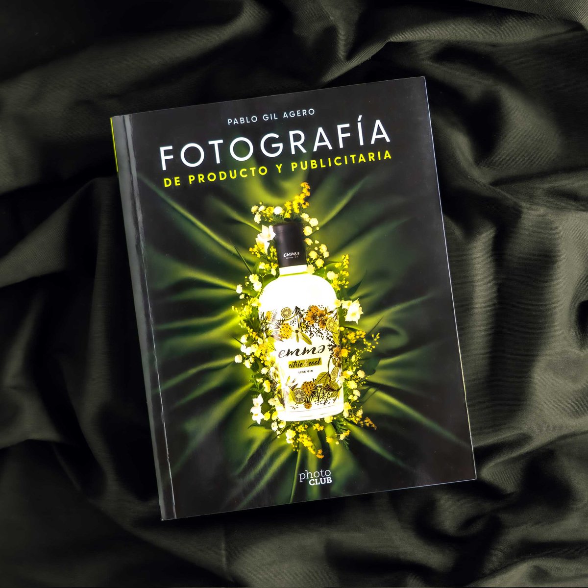 PhotoClub tweet media