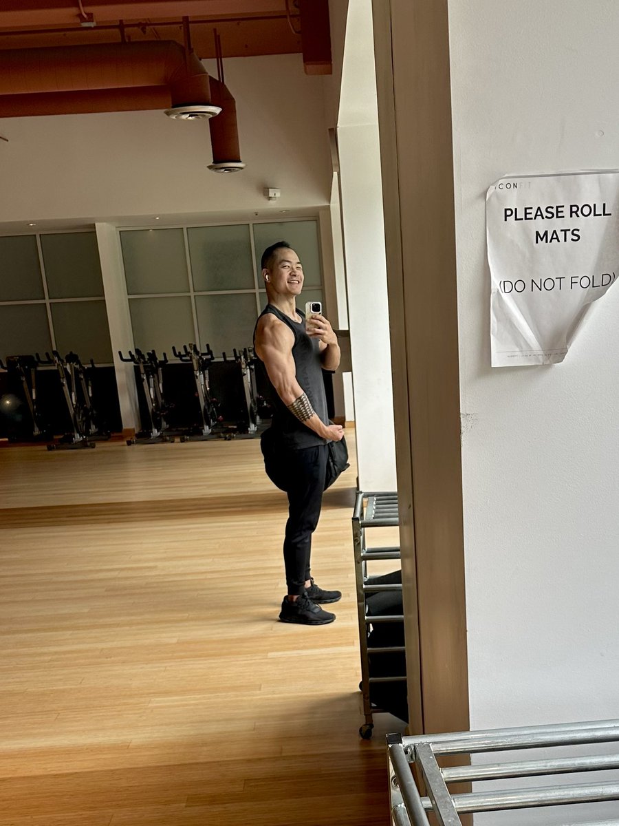 JCM1117's tweet image. down to 175 lbs. aiming for 170ish
unfortunately, like with everything else in life, there are no shortcuts. just gotta grind consistently 😤 dont be discouraged by slow ass results (talking to myself here too 🥹)
happy monday and hope everyone has a wonderful week! 🥳🥳🥳