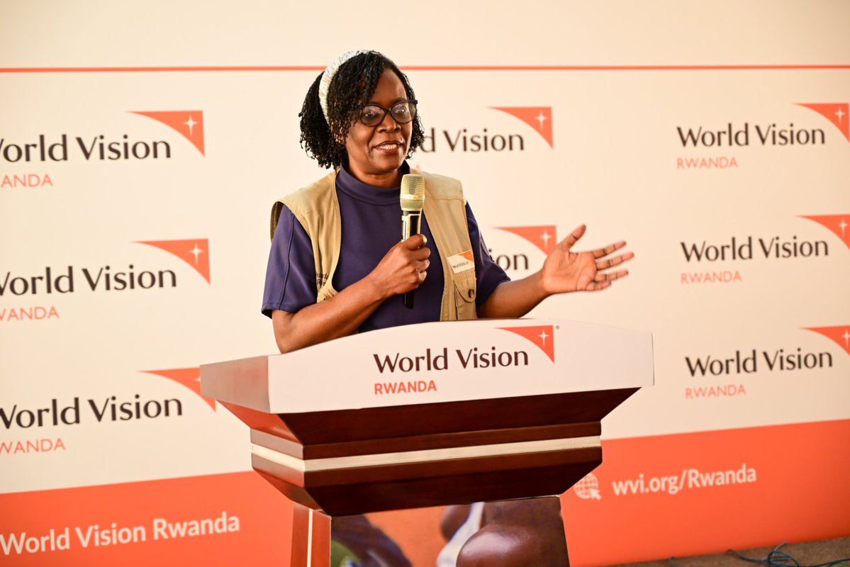 WVRwanda's tweet image. This morning, we hosted @WorldVision&apos;s Chief Field Operations Officer, @jb_kamate, who spoke to staff during the morning devotion. He urged staff to study God&apos;s word and reminded them of God&apos;s unchanging love in all seasons.
