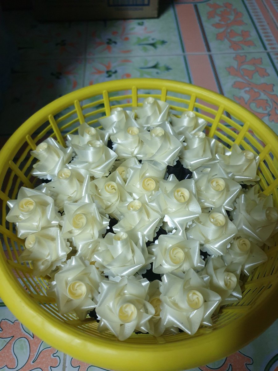 ดึกแล้วนอนไม่หลับซะงั้น