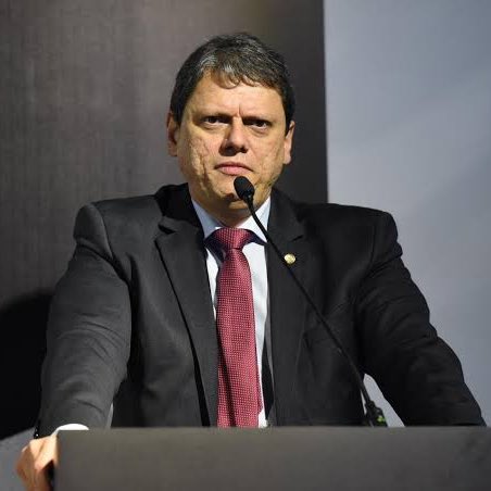 brsemcensuraof's tweet image. 🚨Entre estes dois, qual seria a melhor opção contra o Lula em 2026?