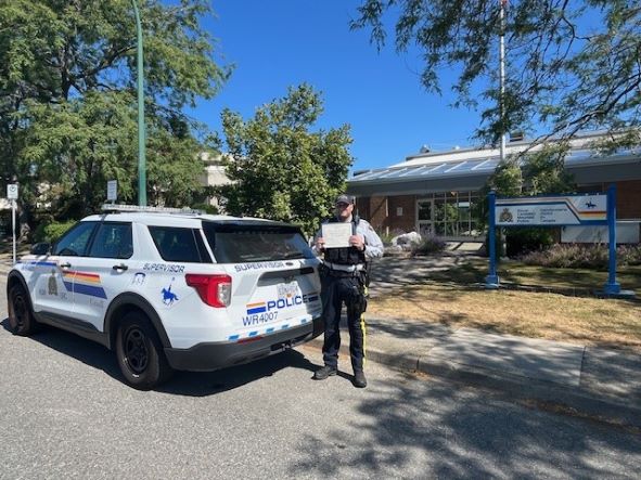 GRCenCB's tweet image. #WhiteRock -  Reconnaissance nationale pour des agents du Détachement de la GRC de White Rock  cb-bc.grc-rcmp.gc.ca/ViewPage.actio…