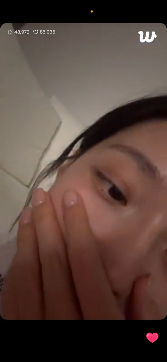 dreamofwntr's tweet image. minjeong live while I’m at work again are we kidding