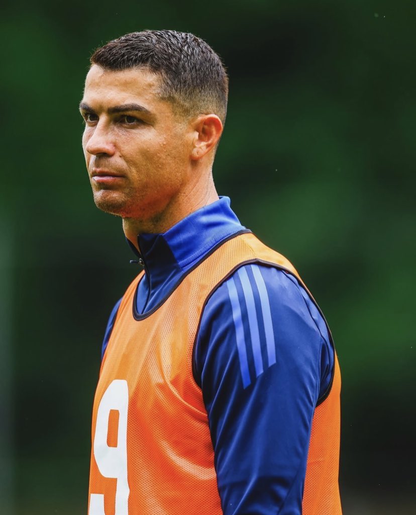 CR7HQ_'s tweet image. Cristiano Ronaldo 🐐
#Trainingsession