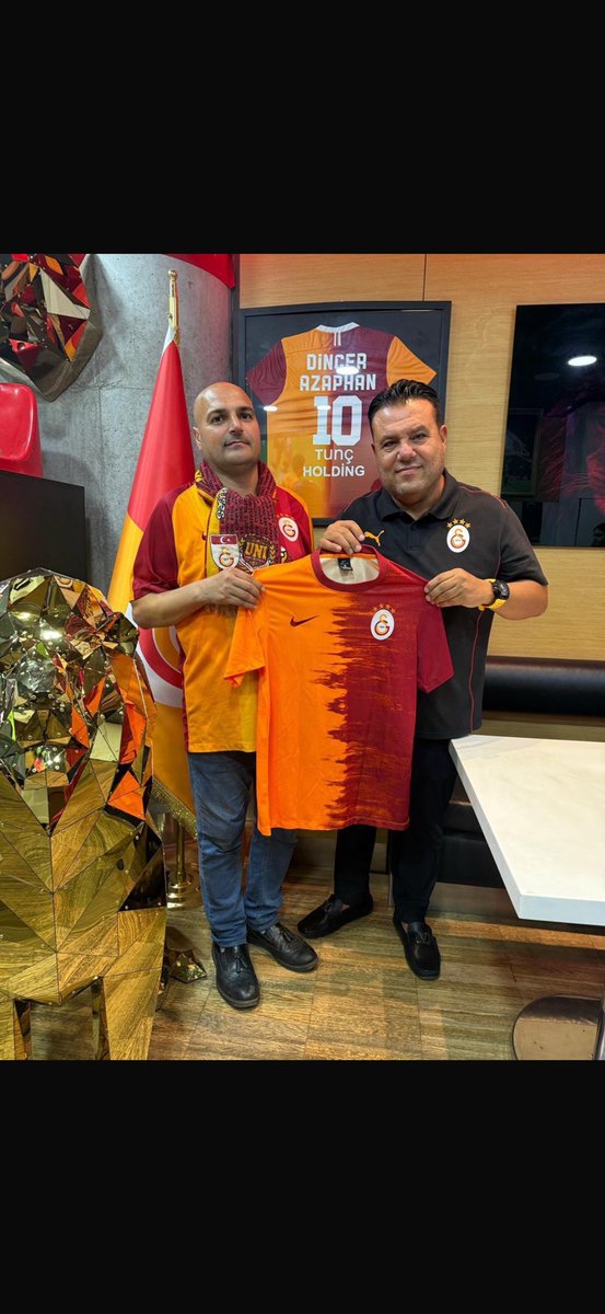 Uzun süredir hastanede tedavi gören, Fenerbahçe-Galatasaray derbisinde locamızda misafir ettiğimiz ve okuduğu Kur’an-ı Kerim ile galibiyetimize manevi katkıda bulunan kardeşim Mehmet Fatih Kiris, bugün Hakk’a yürüdü. Allah rahmet eylesin, mekânı cennet olsun. Ailesine sabır ve