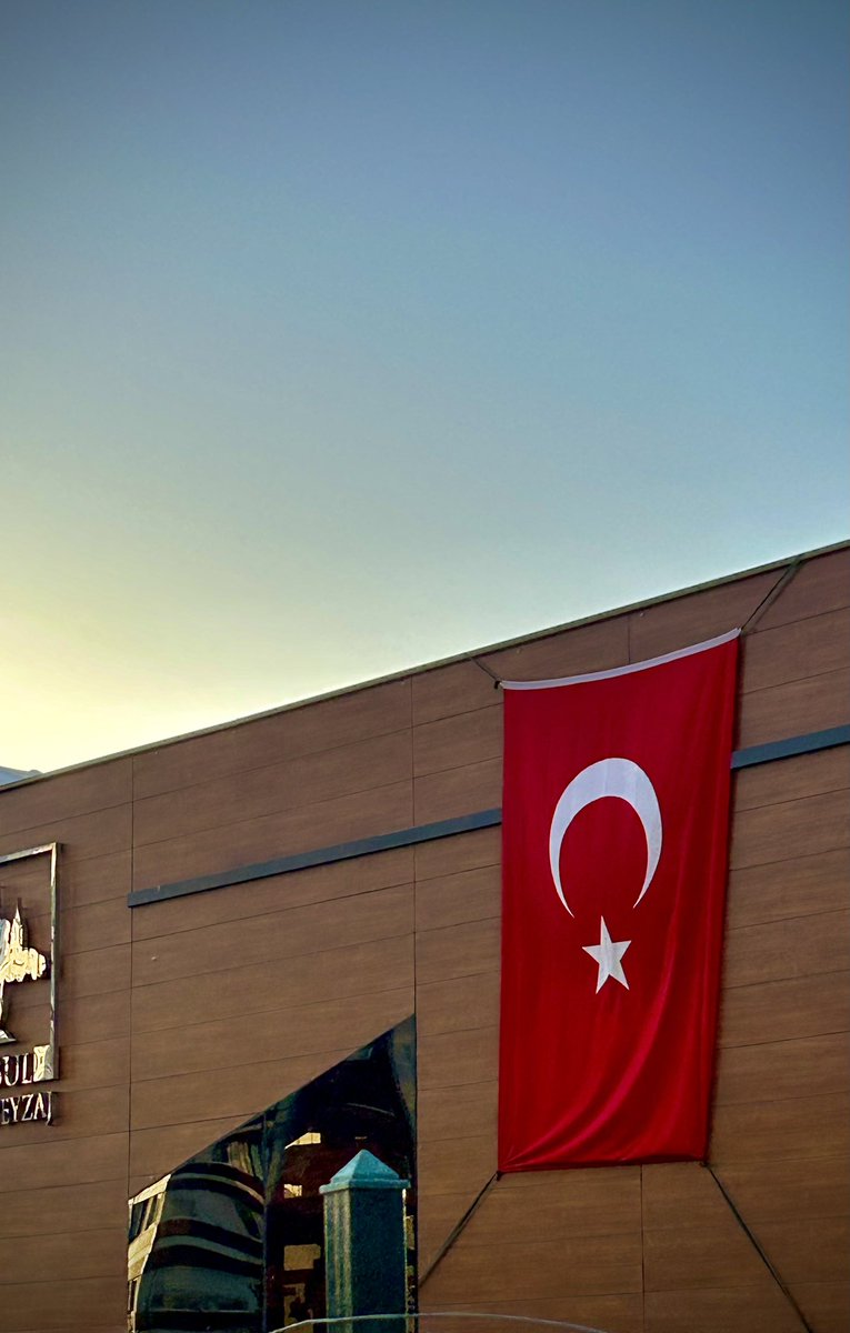 TEŞEKKÜRLER ❤️🖤 

Fin de cet incroyable bootcamp en Turquie 🇹🇷  (2-0 week ez)

C’était incroyable, gros big up au joueurs et staff sur place vous êtes les goats 🫶
J’en garderai de sacré souvenirs pour toujours 😼

Merci à <a href="/PCSDIV2/">PCS #DIV2</a> pour l’opportunité et la confiance #PCSWIN