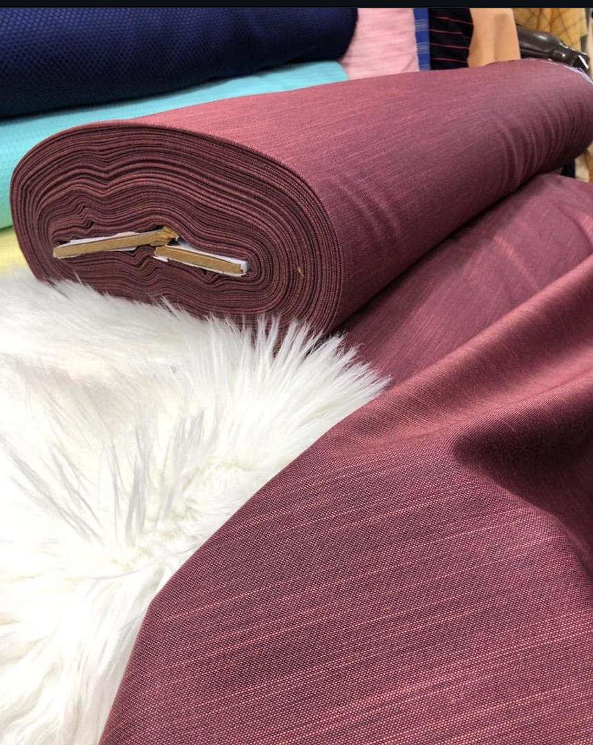 efbee_fabrics's tweet image. Stockish Irish wool. 

This fabric is very perfect for Senator wears. 

23K/4yards. 

Lagos.

Nationwide delivery.