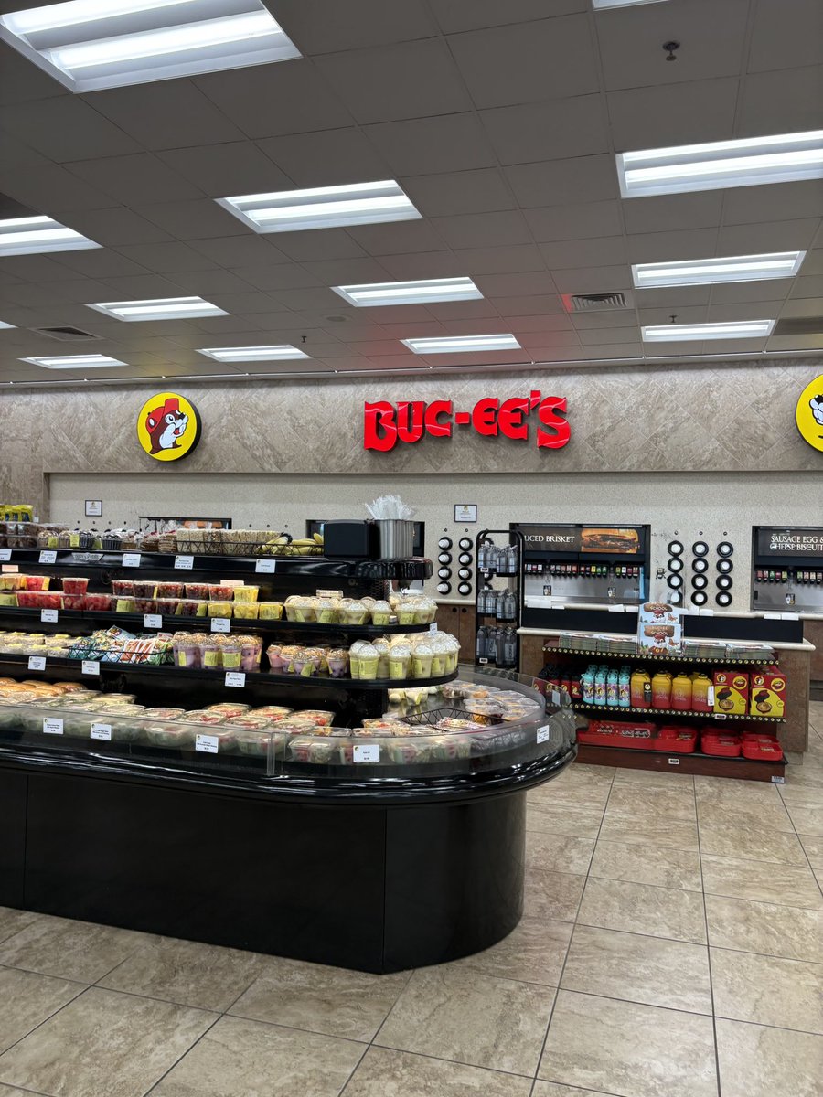 ValidHazelTrans's tweet image. I’m at Buccees