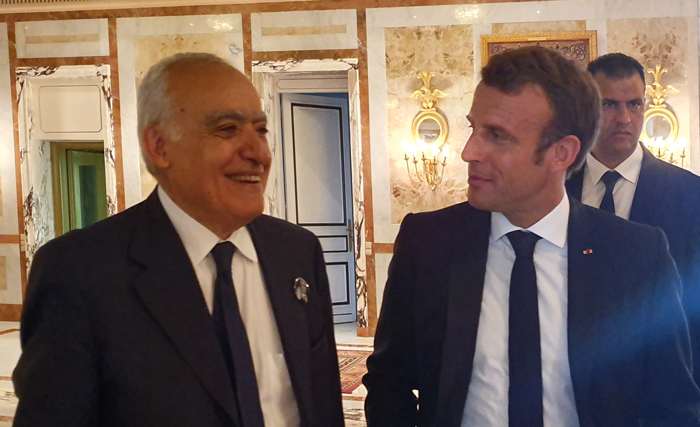 🔴"Un lien insoupçonné" : le père de Léa Salamé joue un rôle important auprès d'Emmanuel Macron, le diplomate est souvent consulté par le président sur des questions géopolitiques. (Libération)