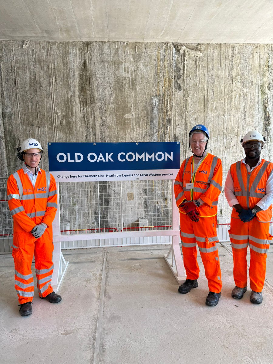 PaulKohlerSW19's tweet image. Thanks to the HS2 team for showing me around the Old Oak Common site today.
Infrastructure projects like this will transform the country, but the UK has to start delivering “on time and on budget”!