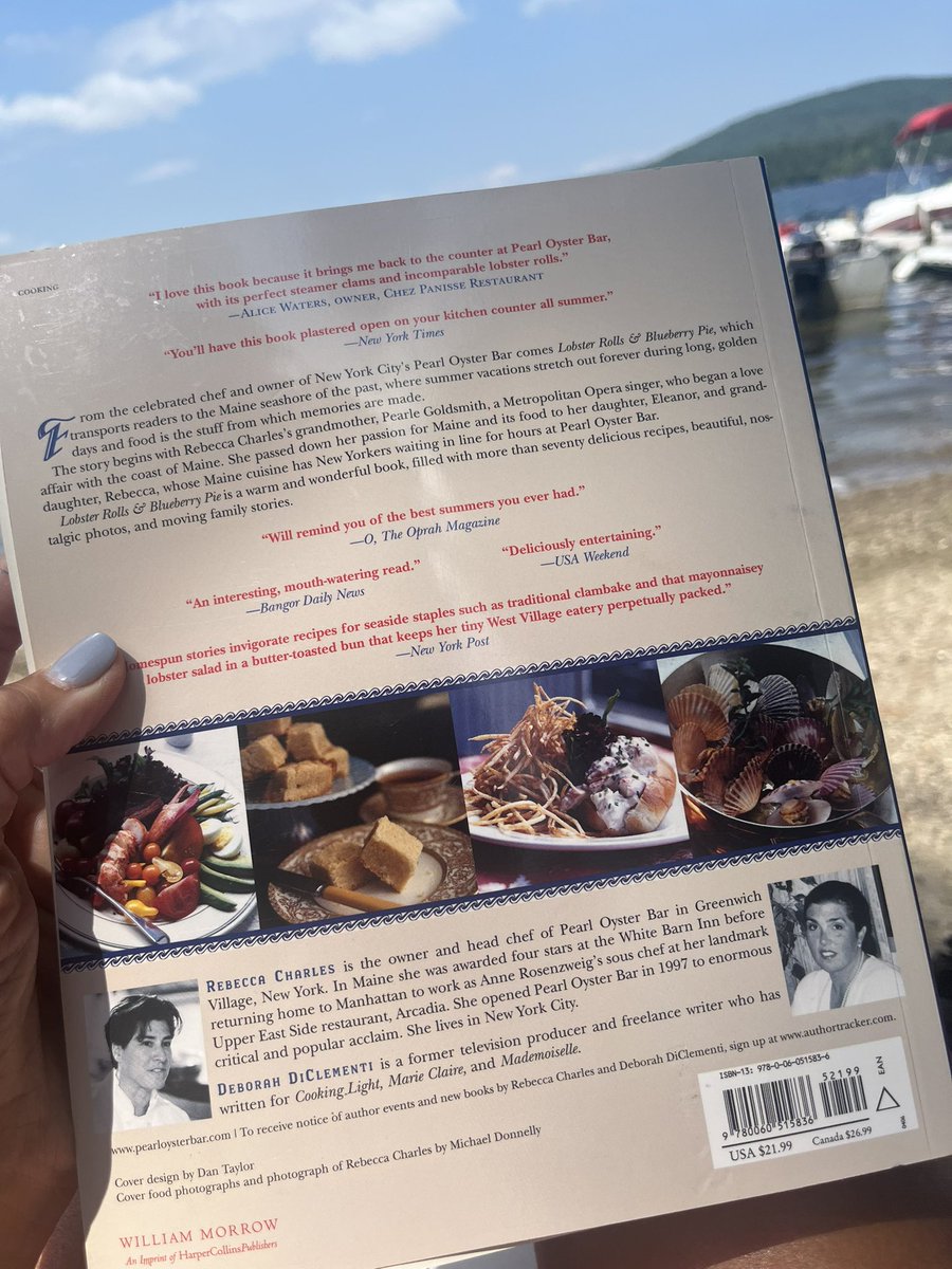 DADiClementi's tweet image. LOBSTER ROLLS &amp;amp; BLUEBERRY PIE still selling is a testament to @PearlOysterBar and especially to Rebecca, the brilliant chef who created POB. These were just sent to me! Thank you!
🦞🫐 🦞🫐 🦞🫐 🦞🫐 🦞🫐 🦞🫐