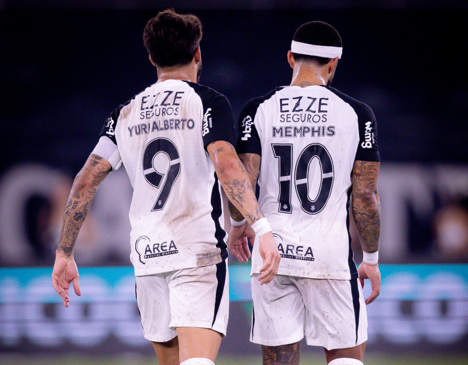povotime1910's tweet image. Na noite do último sábado, 26, no empate em 1 x 1 do Corinthians, fora de casa, diante do Botafogo, pela 17ª do rodada Brasileirão, os atacantes Yuri Alberto e Memphis Depay voltaram a atuar juntos após mais de dois meses.
Anteriormente, a última vez em que a dupla esteve…