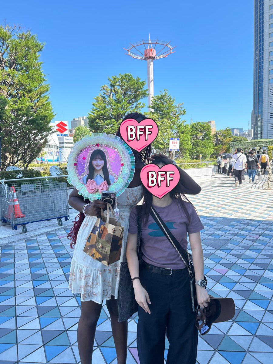 mizukiikut0's tweet image. this was how it probably was like when habu and hikaru were in the same group (178cm and 150cm)