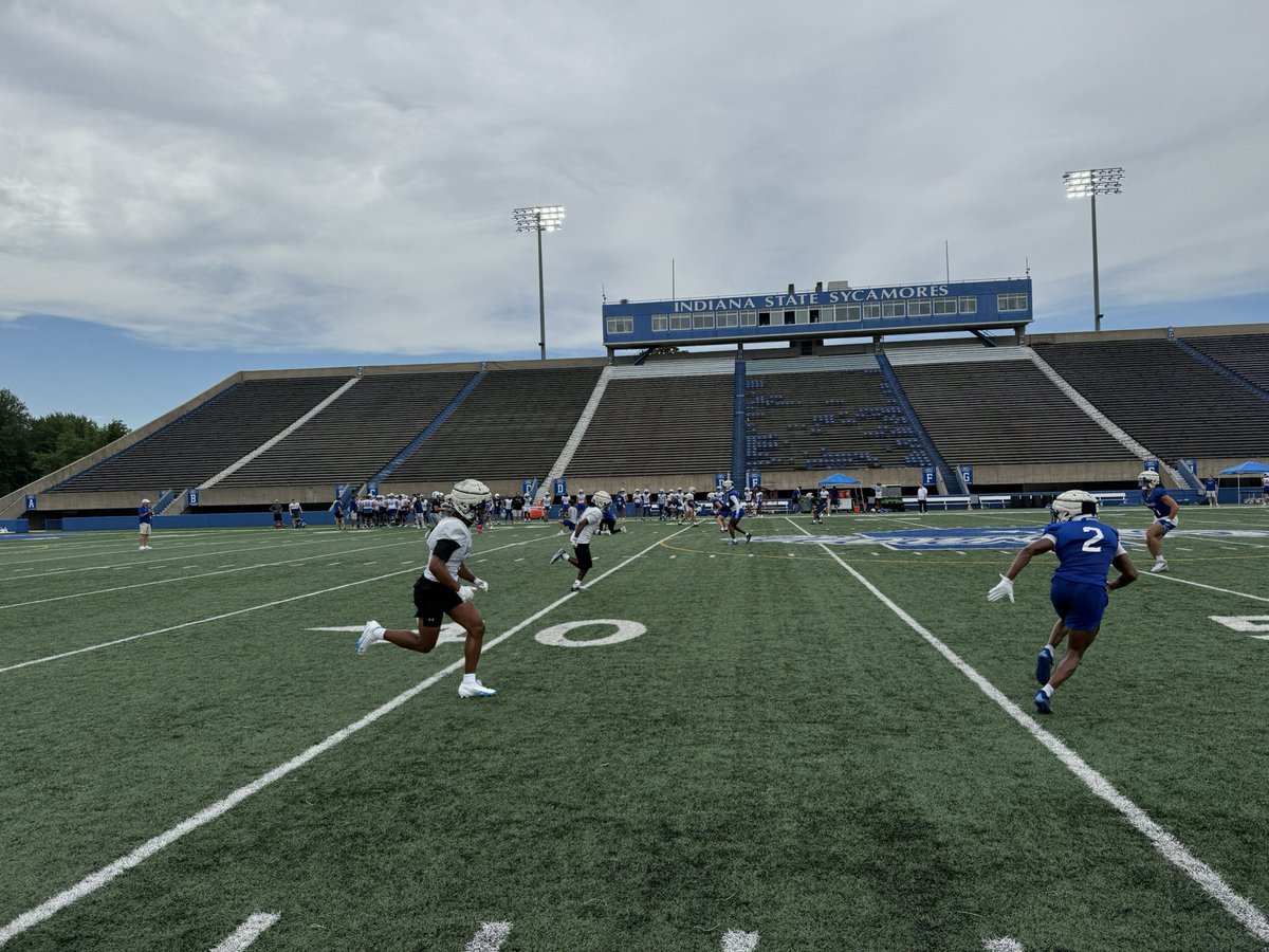 pughgrant's tweet image. First day of camp is in the books for Indiana State Football.
We check in with the Sycamores tonight at 6pm.