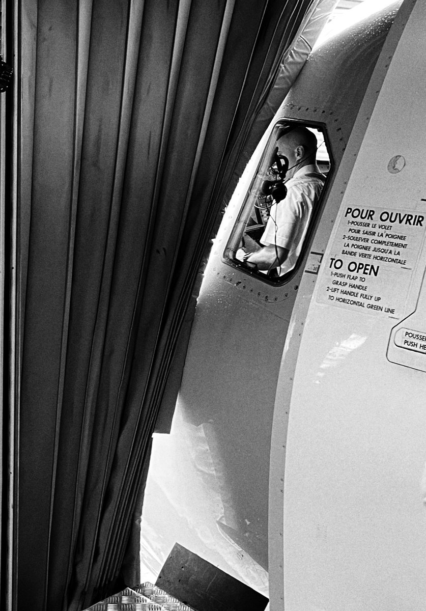 Oldbaker00's tweet photo. Off to Paris
#street #streetphotography #photographer #photos #travel # https://t.co/5vBz6LjWxm