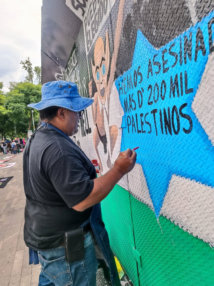 18 Mural de la Brigada Muralista de la Plataforma Común por Palestina.

#IsraelGenocida
#AltoAlBloqueoEnGaza
#NoMásInfaciasAsesinadas
#PalestinaLibre

<a href="/revista_paz/">Revista El Derecho de Vivir en Paz 🍉🍉</a> 
<a href="/AbyaYalaSoberan/">Abya Yala Soberana</a> 
<a href="/BDSmovement/">BDS movement</a>