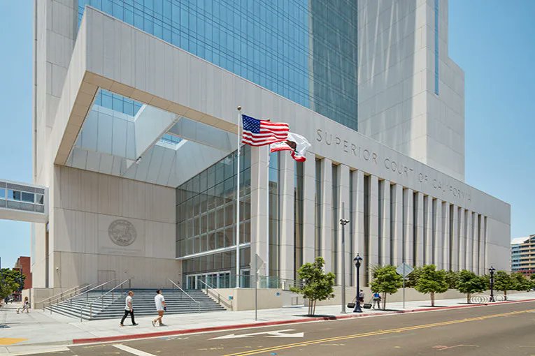 DavisVanguard's tweet image. Clerical error at San Diego Central Court leads to mix-up in mental competency hearing and arraignment. Two men with the same name and birth year had their cases swapped, resulting in voided orders and rescheduled hearings. 

#courtmixup, #wrongman, #sandiegocourt,…