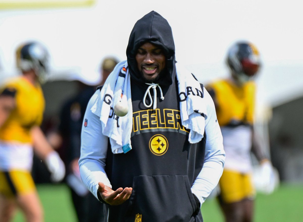 Ed Thompson (@thompsonfoto12) on Twitter photo This may be the last image you see of <a href="/ceeflashpee84/">cordarrelle patterson</a> in the <a href="/steelers/">Pittsburgh Steelers</a> black and gold. CP came out to the field late Sunday afternoon as camp was starting to wrap up. Best of Luck. Been fun. <a href="/PghSteelersNow/">Steelers Now</a> #NFL #Steelers This may be the last image you see of <a href="/ceeflashpee84/">cordarrelle patterson</a> in the <a href="/steelers/">Pittsburgh Steelers</a> black and gold. CP came out to the field late Sunday afternoon as camp was starting to wrap up. Best of Luck. Been fun. <a href="/PghSteelersNow/">Steelers Now</a> #NFL #Steelers