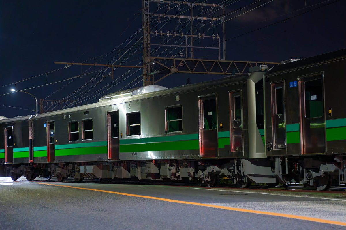 trainphoto2025's tweet image. 2025年7月29日未明
盛岡地区向けHB-220系 J-TREC横浜事業所出場
HB-E220-2・HB-E221-2・HB-E222-2
盛岡向けHB-220系第二陣はJ-TREC横浜より出場。
製造ペース早めですね。
その場におられた方々、お疲れ様でした。