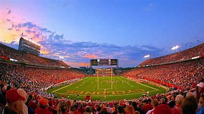 COLLEGE FOOTBALL PREVIEW IOWA STATE

sportshaveballs.com/iowa-state/ #SPORTCOIN
