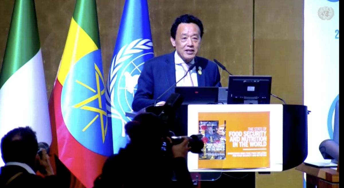 “This year’s stats offer hope, even though we remain far from achieving #SDG2,” says <a href="/FAODG/">FAO Director-General QU Dongyu</a> Qu Dongyu at #SOFI2025, reminding us that compounded crises continue to hold us back &amp; only collective action can move us forward

🎥Live: webtv.un.org/en/asset/k1f/k… #UNFSS2025 #GoodFood4All