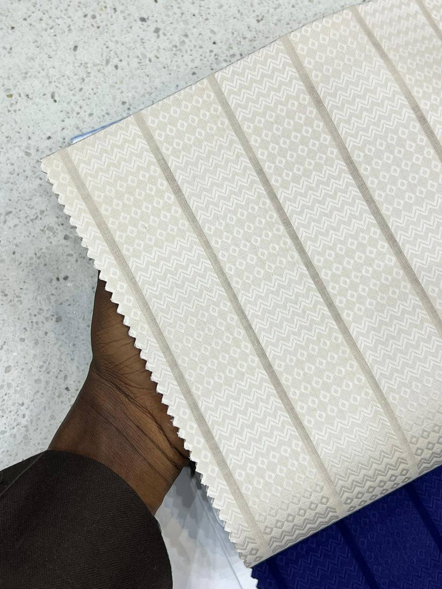 efbee_fabrics's tweet image. @efbee_fabrics is your destination for High-Quality Fabrics. 

SBS ESSENCE.

65K/5yards. 

Lagos.

Nationwide delivery.