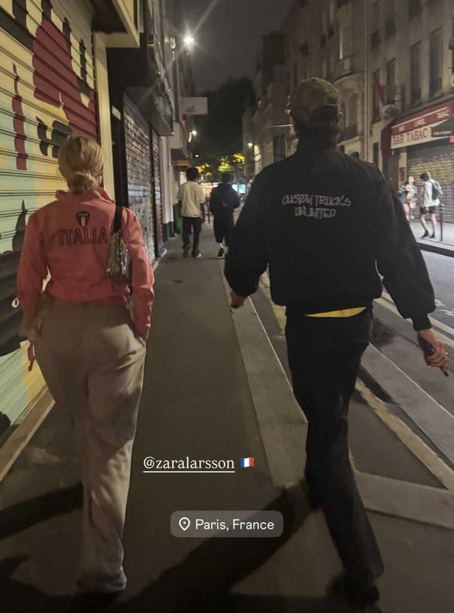 zarascupcake's tweet image. Zara’s in Paris?!?