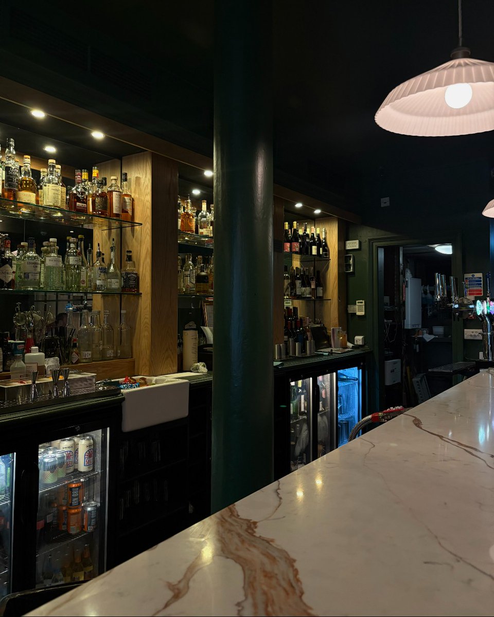 edinburgh's tweet image. Recently opened in the heart of Stockbridge, The Captain Darling is a brasserie-style bar and restaurant with a menu of classic, delicious seasonal dishes. 

Whether you&apos;re popping in for a leisurely drink at the bar or sitting down in the cosy restaurant for a hearty meal, this…