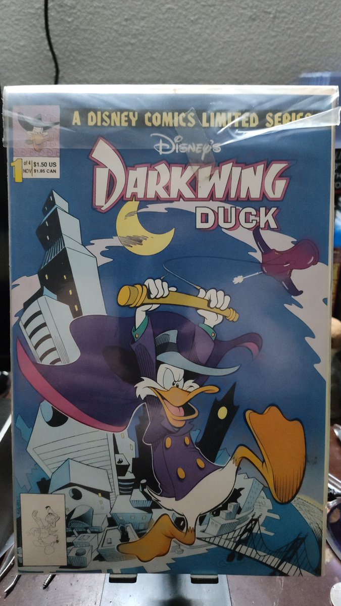 Strange1420710's tweet image. Today's Comic of The Day
Disney's Darkwing Duck #1 of 4
When there's trouble you call D W ! Darkwing Duck! Let's gets dangerous!
@DisneyComics @MonarchDafey