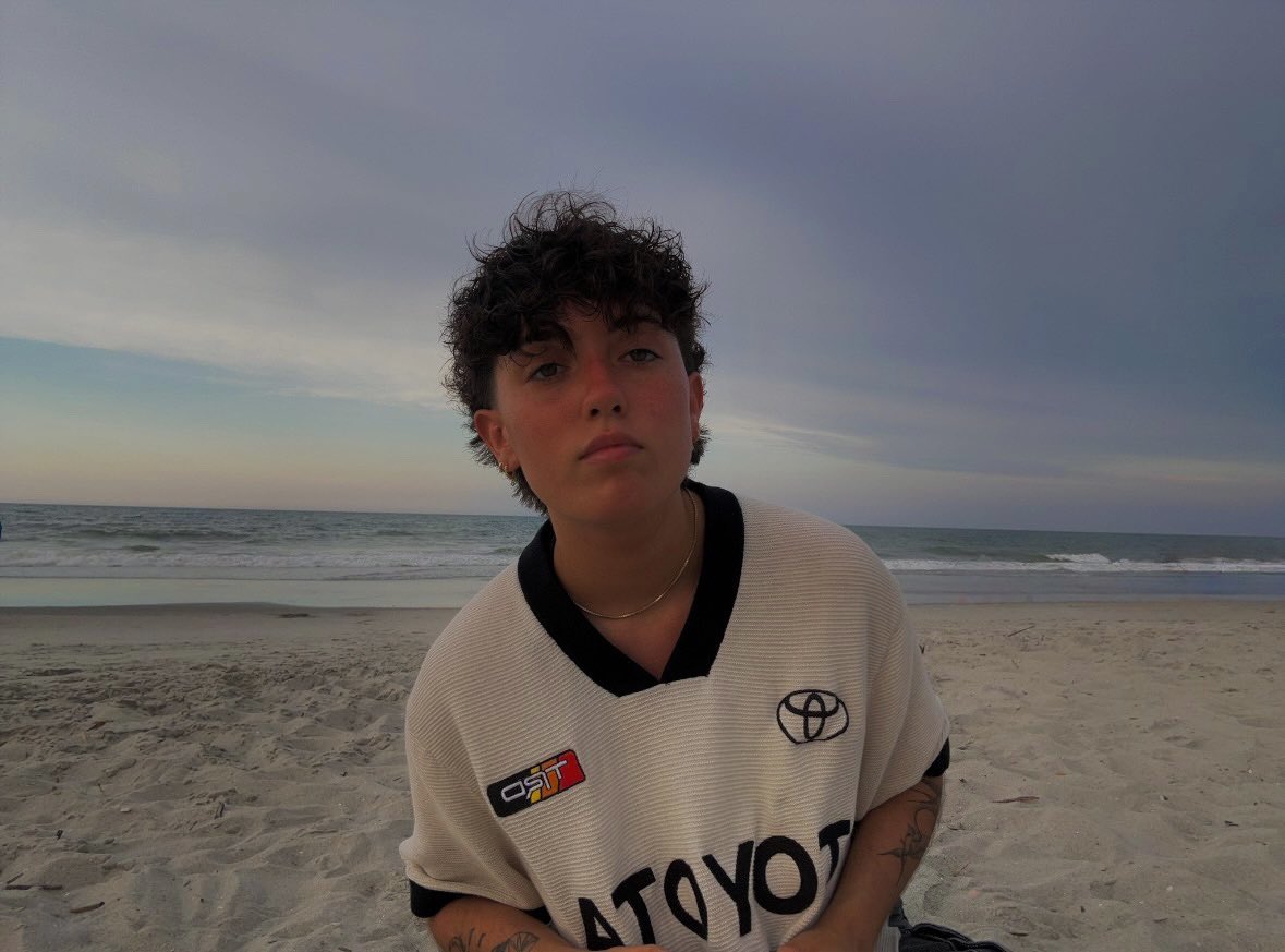 vonbvtch's tweet image. hi beach