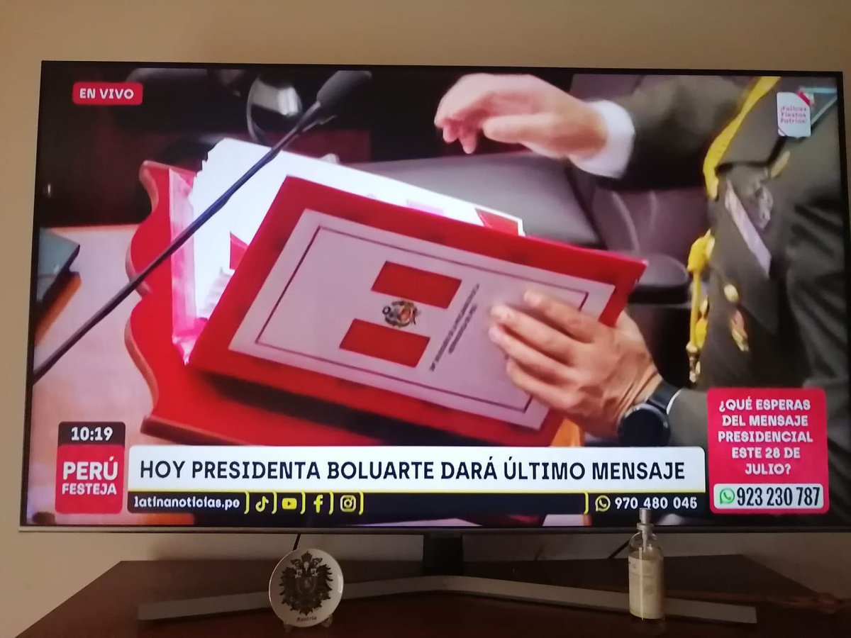El mensaje de Boluarte tiene más de 90 páginas. Es un claro ardid para aburrir al país y, una vez más, no decir nada. Ningún anuncio cambiará la opinión que el 99% tiene de ella. Habría bastado con una sola página; es más, una sola línea; es más, una sola palabra: «Perdón»