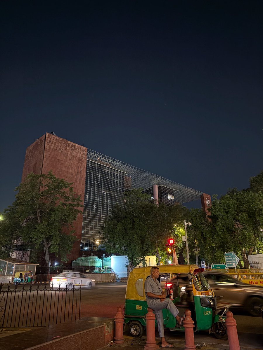 thedelhiwalla's tweet image. on big city aloneness
