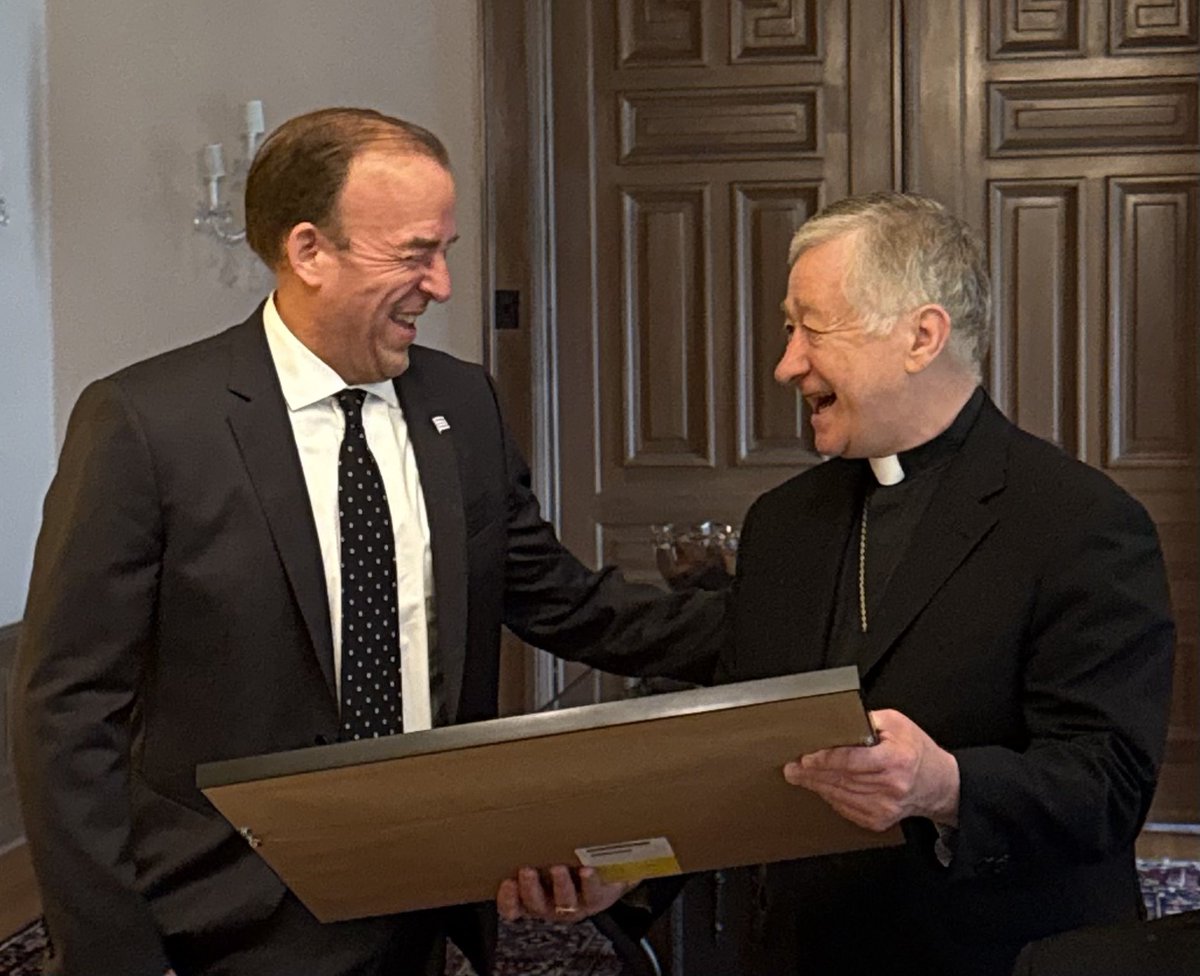 Brendan Reilly (@aldreilly) on Twitter photo It was an honor to present His Eminence Cardinal Cupich with a City Council Resolution celebrating the ascension of one of Chicago’s very own to become Pope Leo XIV.
Not missing a beat, His Eminence was sure to remind me that Green Bay has never produced a Pope…<a href="/ChicagoBears/">Chicago Bears</a> It was an honor to present His Eminence Cardinal Cupich with a City Council Resolution celebrating the ascension of one of Chicago’s very own to become Pope Leo XIV.
Not missing a beat, His Eminence was sure to remind me that Green Bay has never produced a Pope…<a href="/ChicagoBears/">Chicago Bears</a>