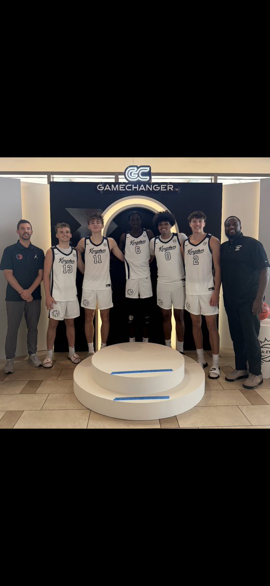 Hudson4Lorensen's tweet image. Finished up AAU this weekend in Kansas City! Had a great summer finishing 5 in all of the EYBLC in scoring and performing well as a team all summer! Thank you to @coach_mosley @toddlorensen and @hoops_kingdom for a great summer!