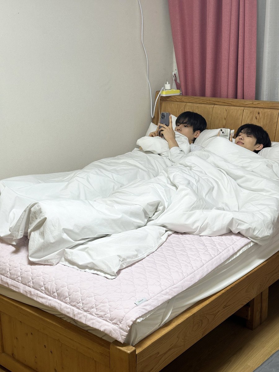xohcyk's tweet image. 자자..
