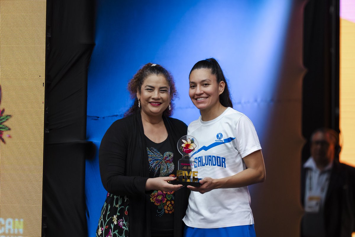 🏀🌟 ¡Orgullo salvadoreño en el quinteto ideal del COCABA!

Hillary Martínez y Kimberly Villalobos fueron incluidas entre las mejores del COCABA 2025 – FIBA Central American Women’s Championship en Nicaragua.

👏 ¡Gracias, Guerreras, por dejar en alto a El Salvador!

#COCABA