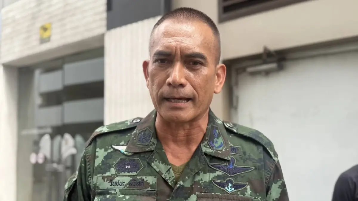 ronakorn's tweet image. #Thailand ⚔️ #Cambodia : “เสธ.เบิร์ด” ถามหามนุษยธรรม “ฮุน มาเนต” ทำร้ายผู้บริสุทธิ์ กองทัพพร้อมปฏิบัติ ข้อตกลงหยุดยิง แต่ลั่น “ยิงมายิงกลับไม่โกง”
#ไทยกับพูชา #ชายแดนไทยกัมพูชา #ไทยนี้รักสงบแต่ถึงรบไม่ขลาด #ทหารไทย #กองทัพบก #กองทัพอากาศ #กองทัพเรือ