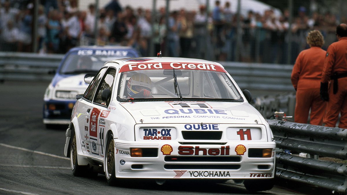 Motor_Sport's tweet image. In 1990, Robb Gravett and the rag-tag Trakstar team took on the benchmark of the British Touring Car Championship, and used all of their nine lives to come out on top. 

Damien Smith tells their incredible story in today&apos;s Great Read: go.motorsportmagazine.com/3IIMeB7