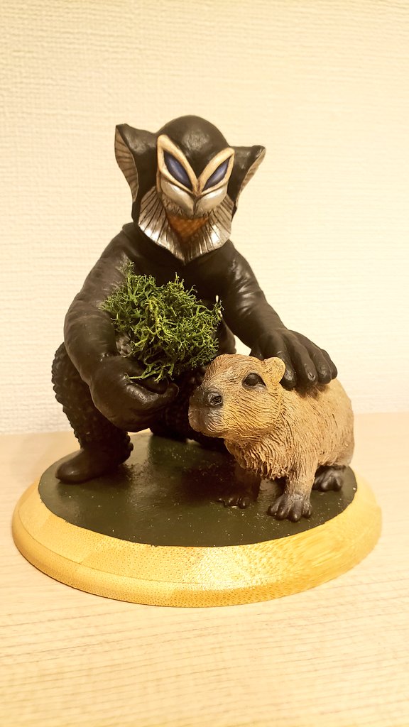 May0556's tweet image. 蘇生工房さんのメフィラス。仕上げる前にウルトラ怪獣散歩を観ようかな…って、スマホが古すぎで円谷イマジネーションのアプリが更新できないんでした!もうこのまま完成にするか、スマホの機種変をするか…
と、それはともかく素晴らしいキットですね。
#ワンフェス2025夏
#ウルトラマン