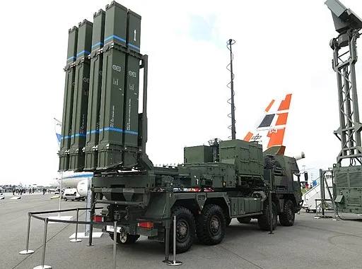 TheReasonable66's tweet image. Ukraine has ordered 18 IRIS-T SLM systems from Germany, 7 of which have already been received, and the remaining 11 are to arrive later, — Ukrainian Ambassador to Germany Oleksiy Makeyev
According to him, each system currently being produced in Germany for Ukraine includes three…