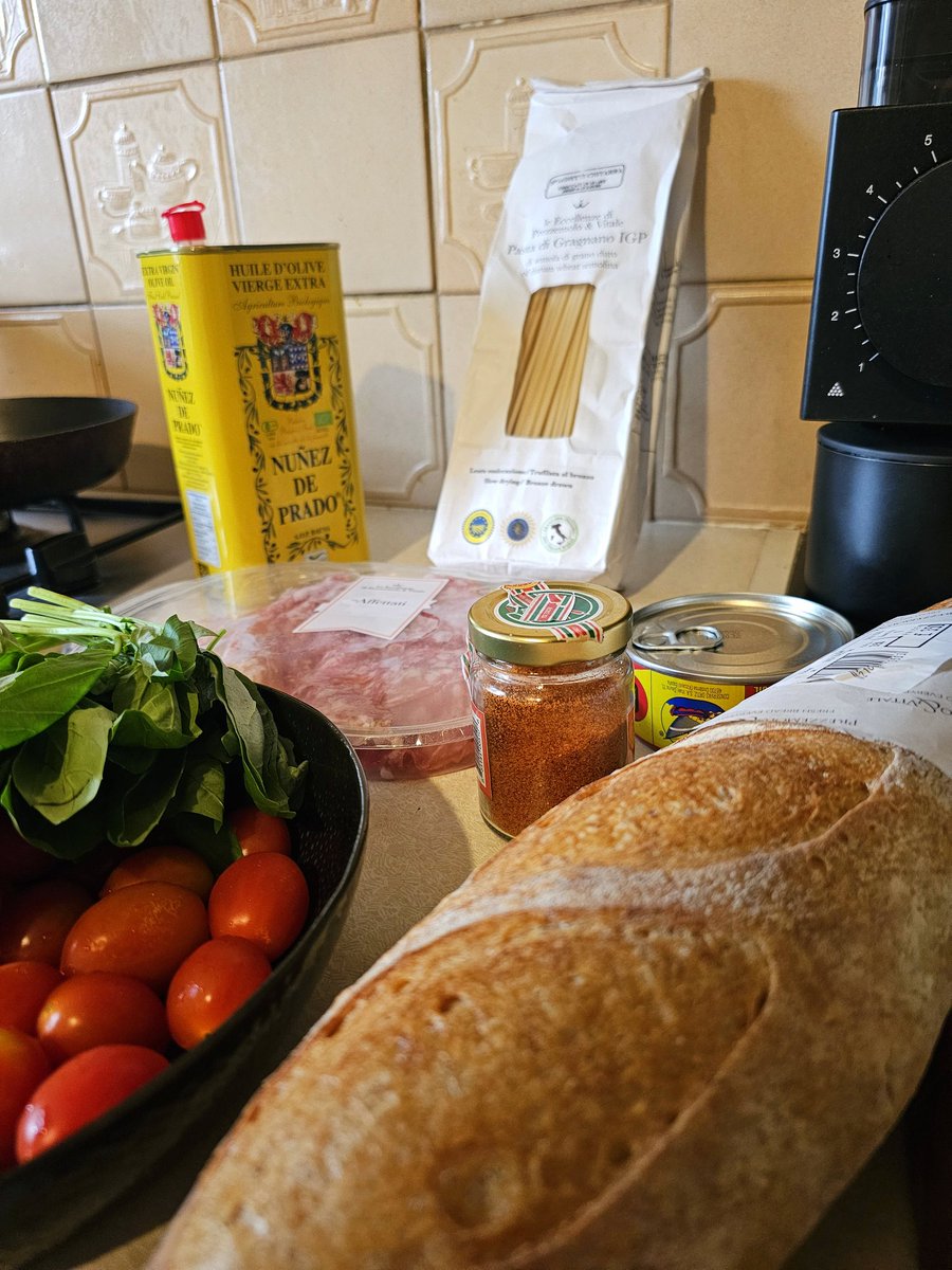 Lukas Juhaniak tweet media