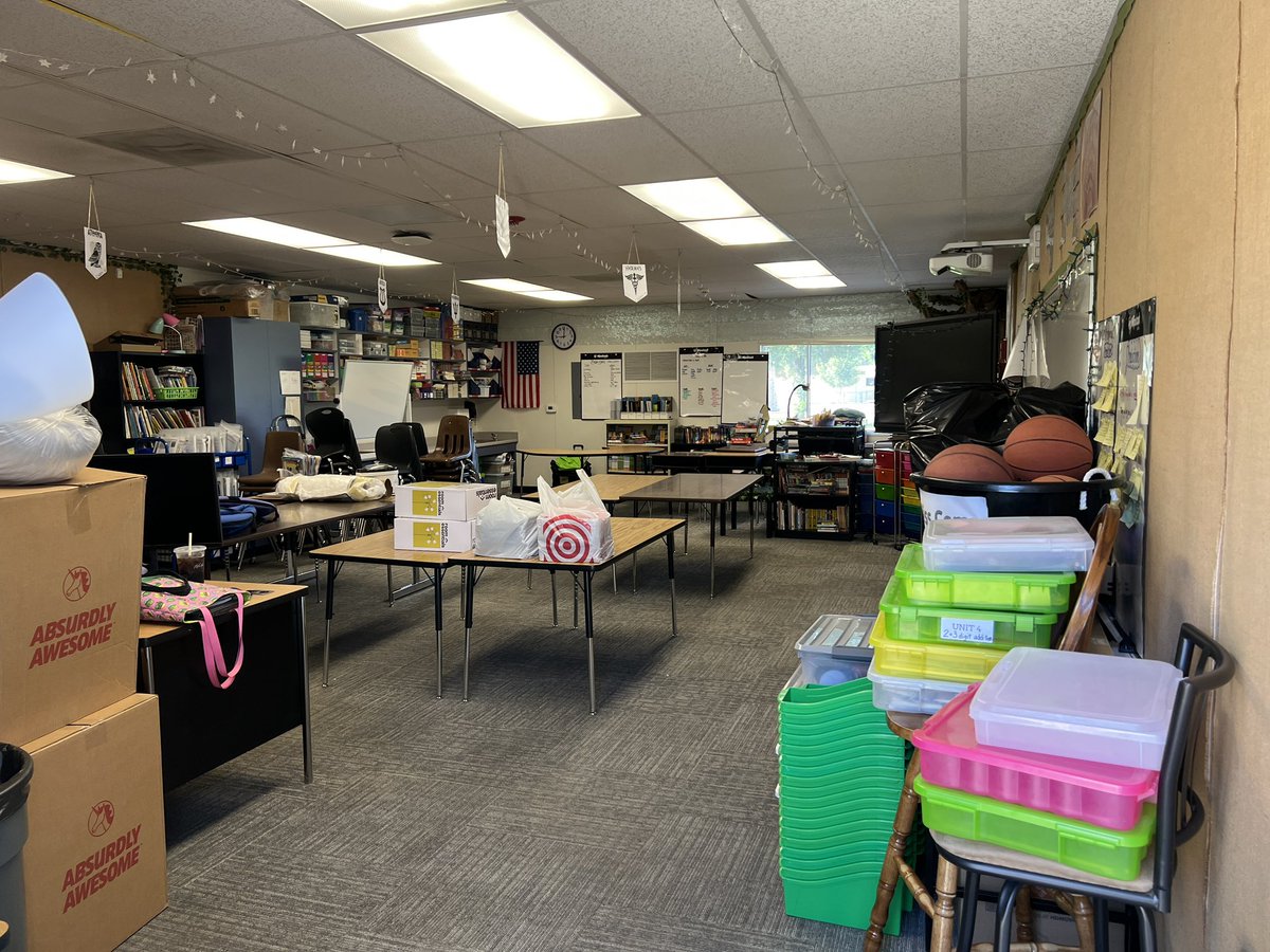 SarahCScribbles's tweet image. It’s time! Got the keys to my classroom and it’s time to start setting up again! Thankfully I have my @McDonalds @drpepper to get my day started.